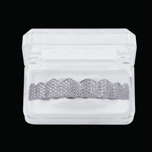 8 Teeth Fang Mouth Iced Out Grillz