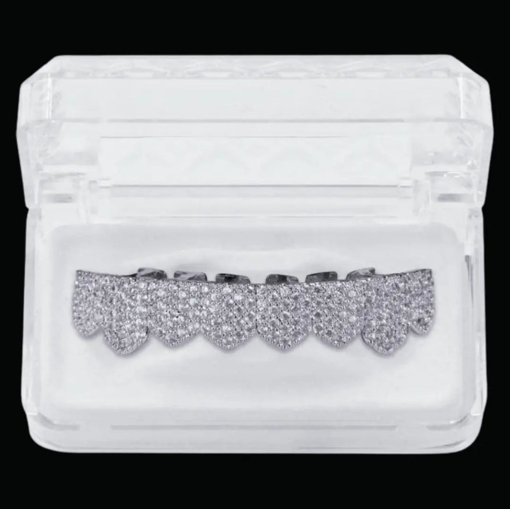 8 Teeth Fang Mouth Iced Out Grillz