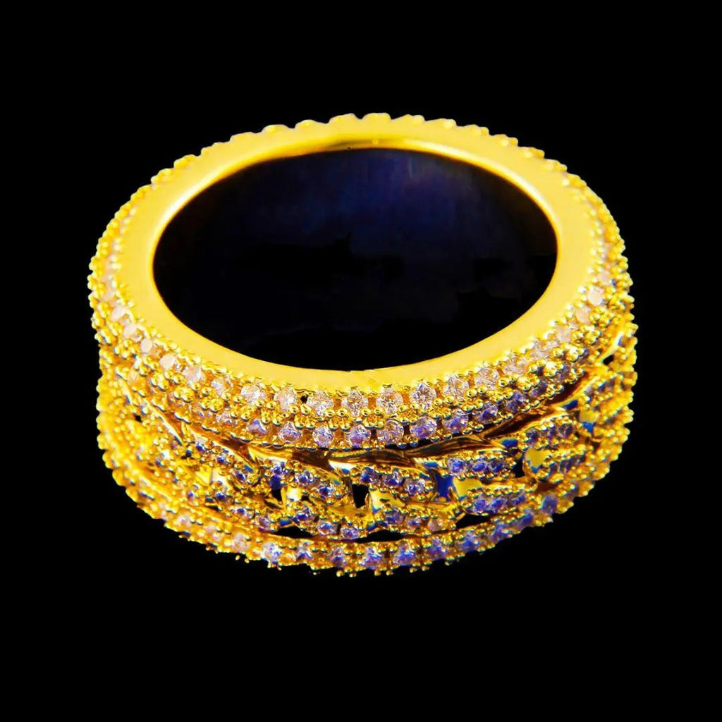 Spinnig Iced Out Ring