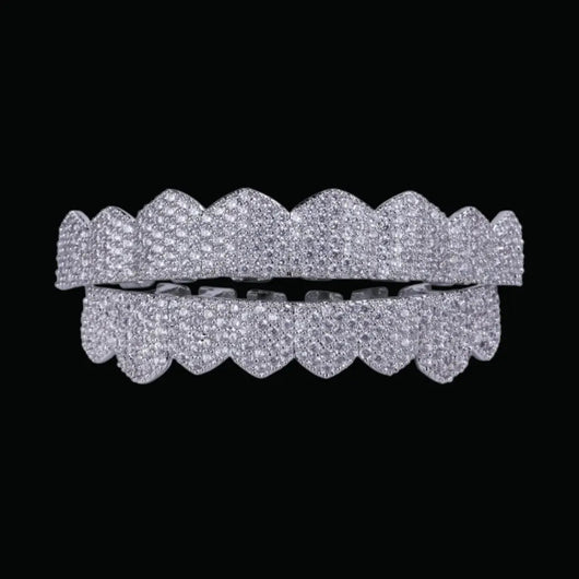 8 Teeth Fang Mouth Iced Out Grillz